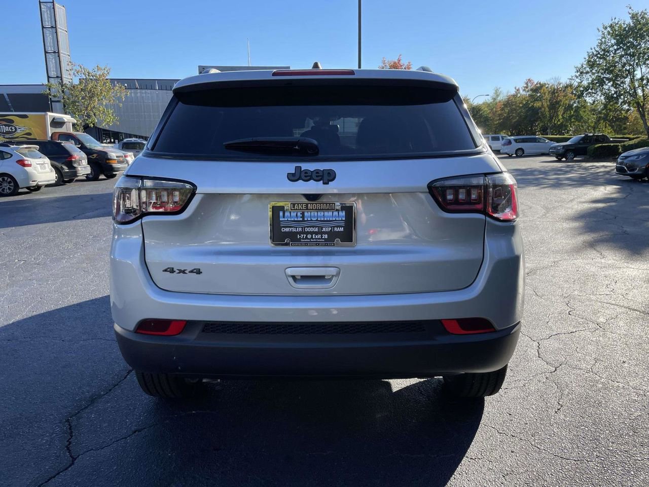 New 2026 Jeep Compass Latitude AWD/4WD image 8