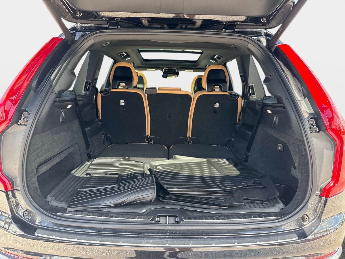 Used 2017 Volvo XC90 T6 Inscription w/ Vision Package AWD/4WD image 9