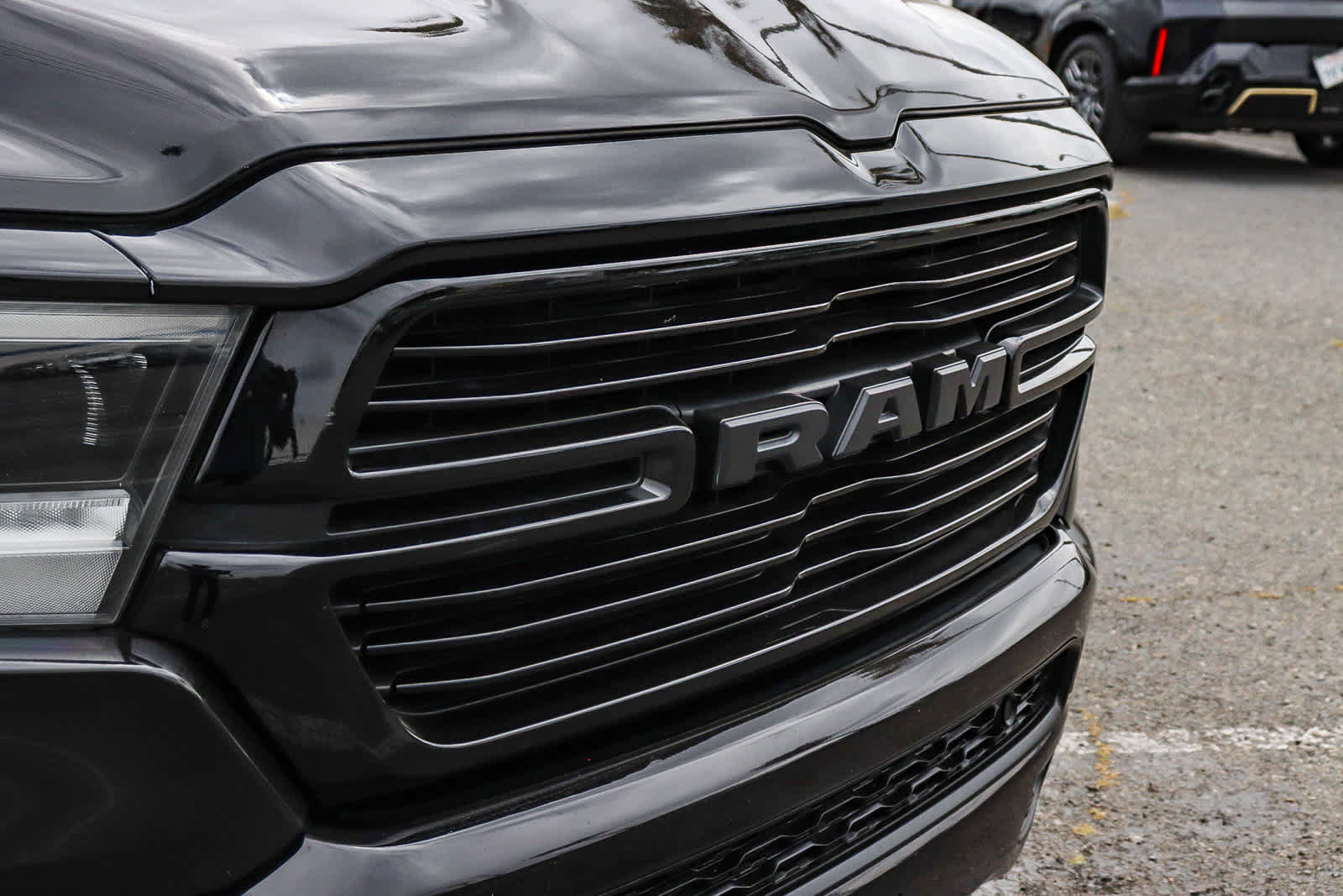 Used 2019 RAM 1500 Laramie RWD image 5