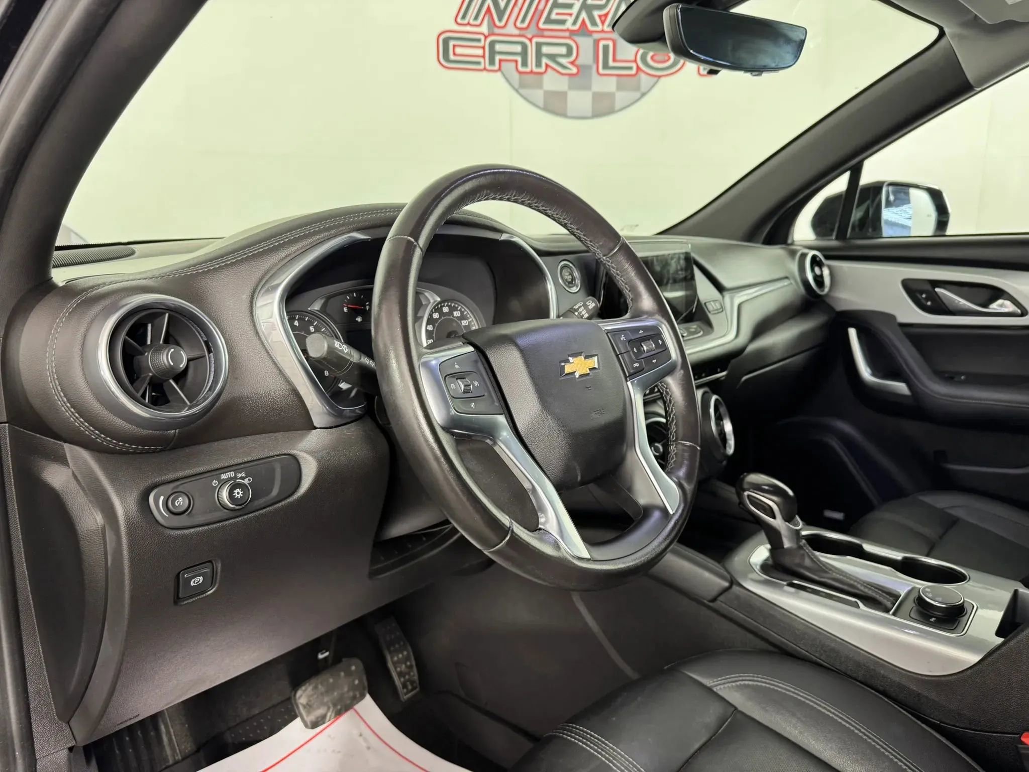 Used 2020 Chevrolet Blazer LT w/ Sound & Technology Package FWD image 10