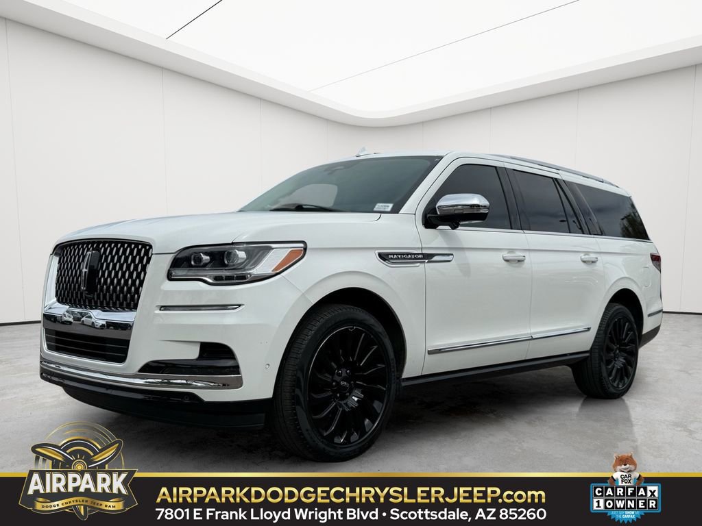 Used 2024 Lincoln Navigator L Black Label AWD/4WD image 1