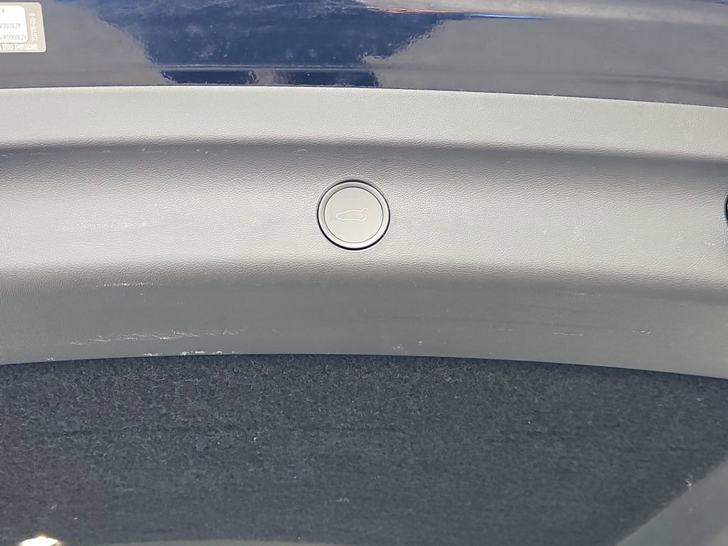 Used 2021 Tesla Model Y Long Range image 7