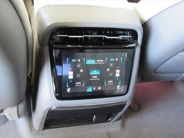 New 2026 Cadillac Escalade IQ Sport 1 w/ LPO, ONYX Package image 31