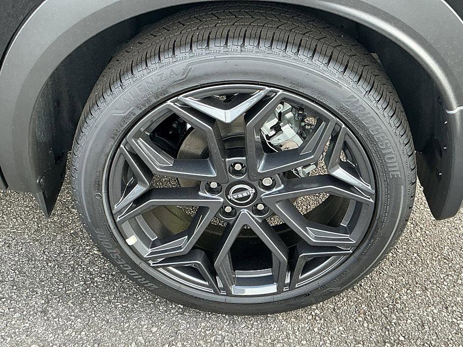 New 2025 Nissan Kicks SR image 8