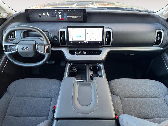 Certified 2025 Ford Expedition Active image 10