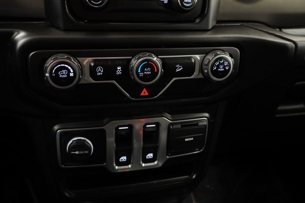 Certified 2020 Jeep Wrangler Sport AWD/4WD image 30