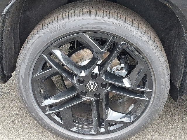 New 2026 Volkswagen Tiguan SE R-Line AWD/4WD image 5