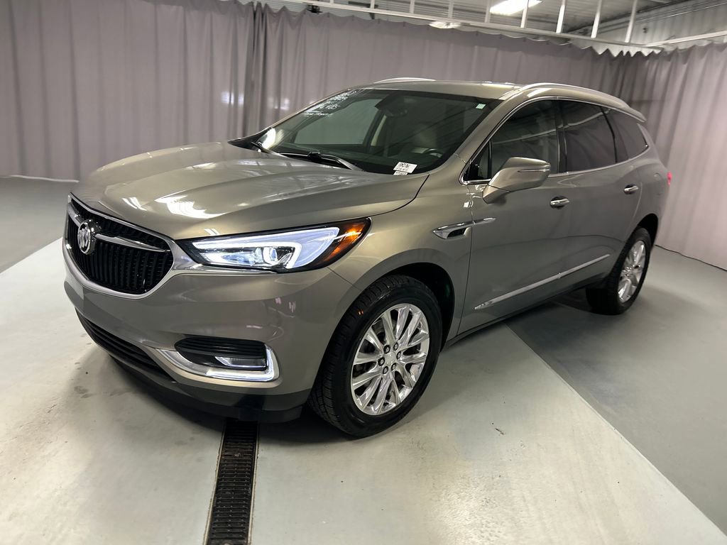 Used 2018 Buick Enclave Essence w/ Trailering Package AWD/4WD image 3
