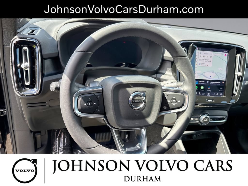 Used 2023 Volvo C40 Recharge Core AWD/4WD image 11
