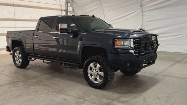 Used 2018 GMC Sierra 2500 SLT w/ Duramax Plus Package image 2
