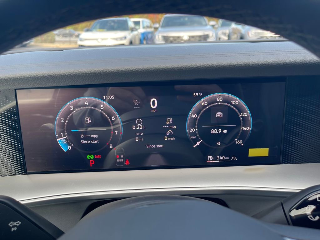 New 2026 Volkswagen Tiguan SE R-Line image 24