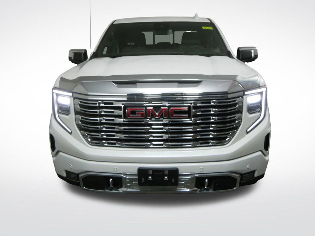 Used 2024 GMC Sierra 1500 Denali AWD/4WD image 9