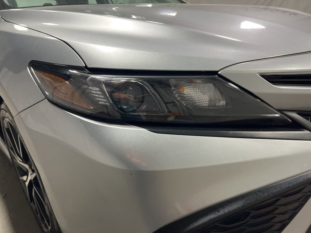 Used 2024 Toyota Camry SE image 34