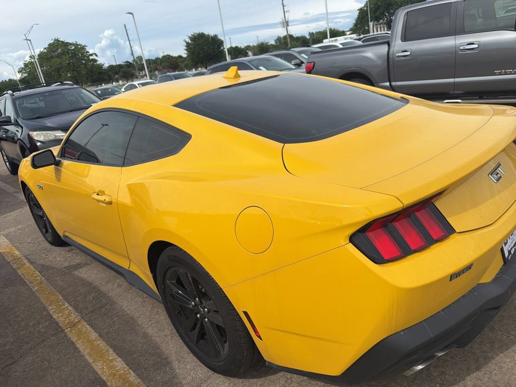 Used 2024 Ford Mustang GT RWD image 3