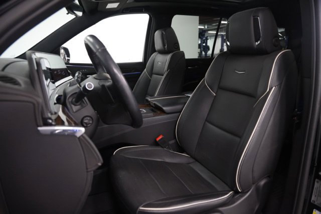 Used 2023 Cadillac Escalade Premium Luxury w/ LPO, Floor Liner Package AWD/4WD image 17