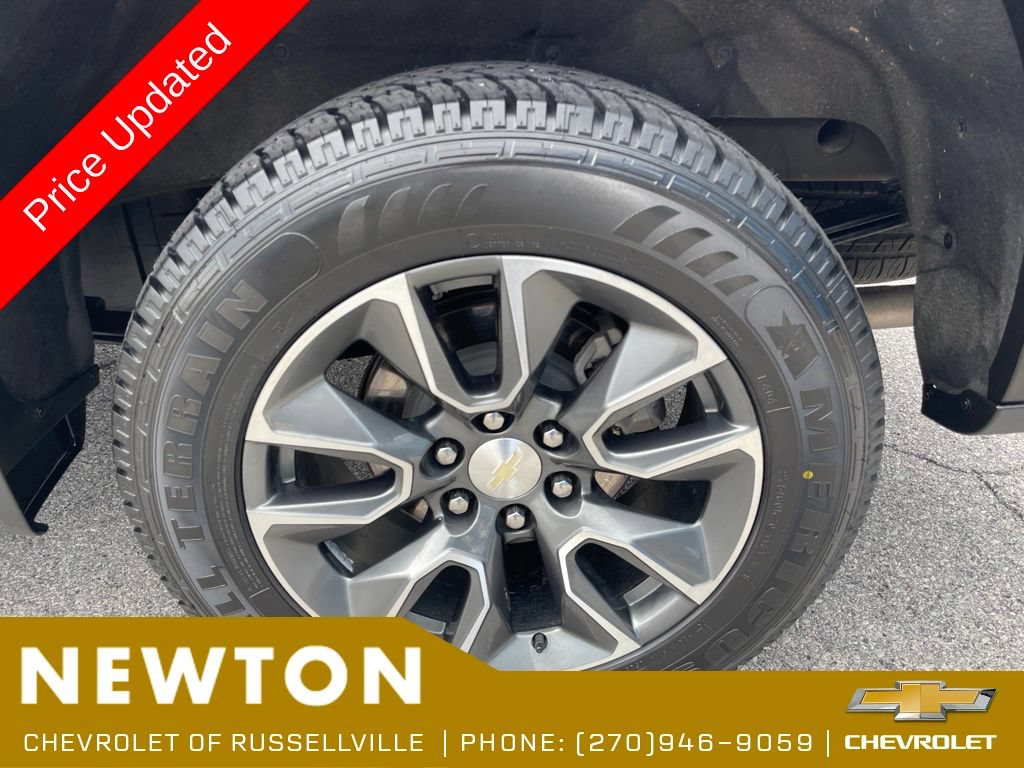 Used 2024 Chevrolet Silverado 1500 LT AWD/4WD image 45