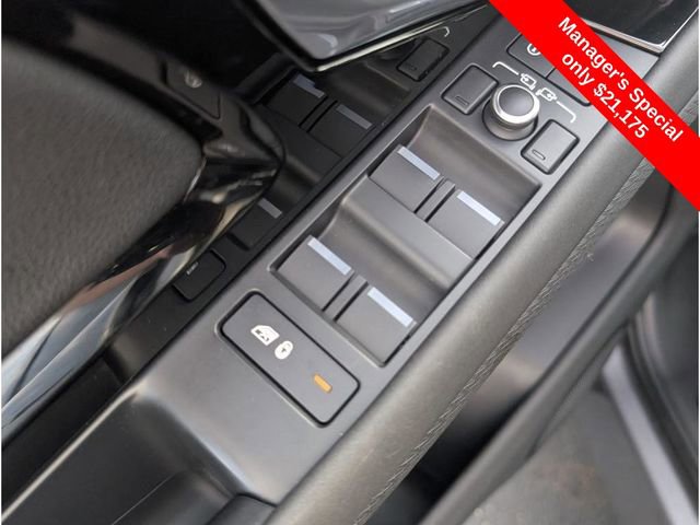 Used 2020 Land Rover Range Rover Evoque S image 17