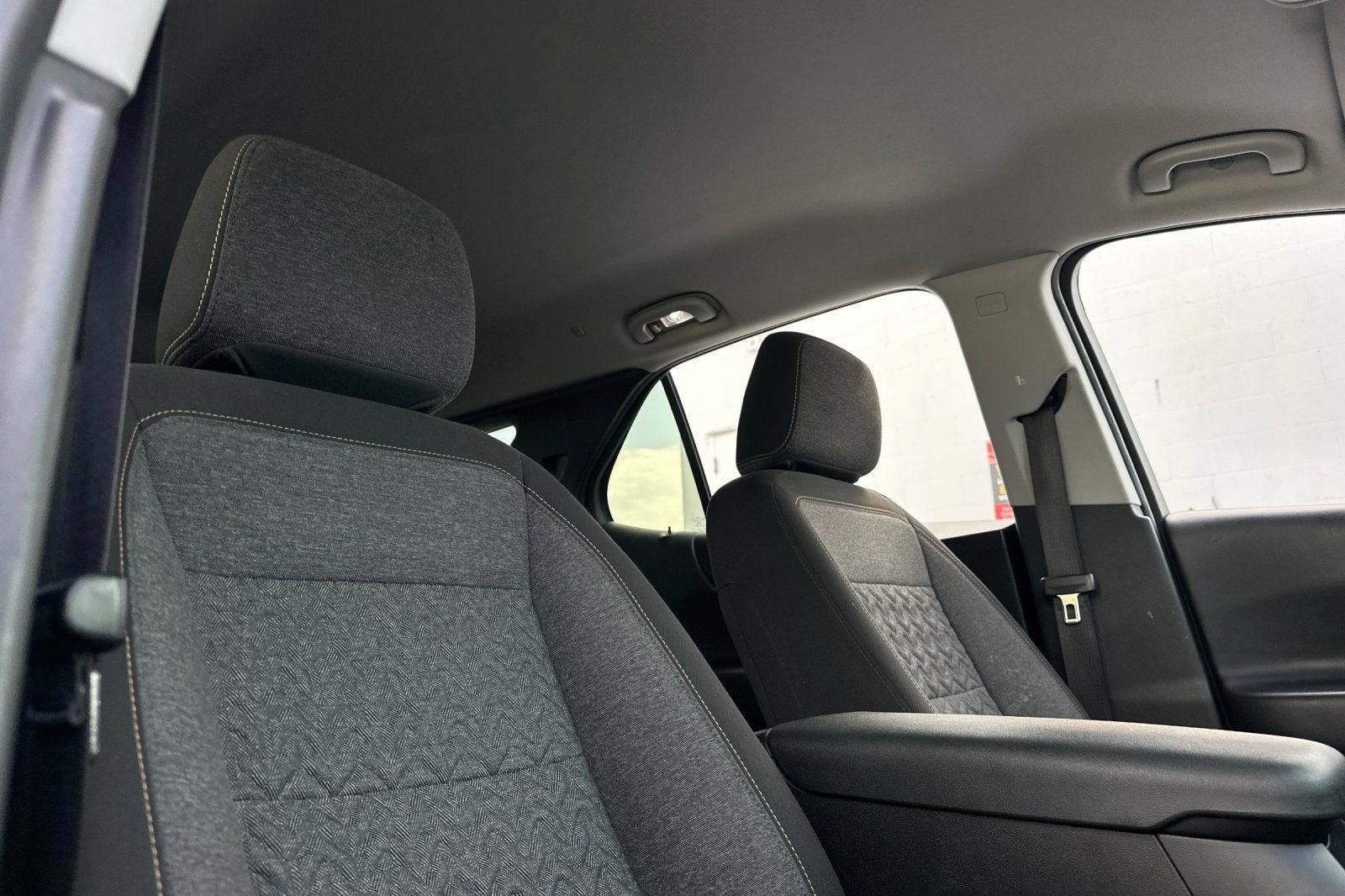 Used 2024 Chevrolet Equinox LT FWD image 21