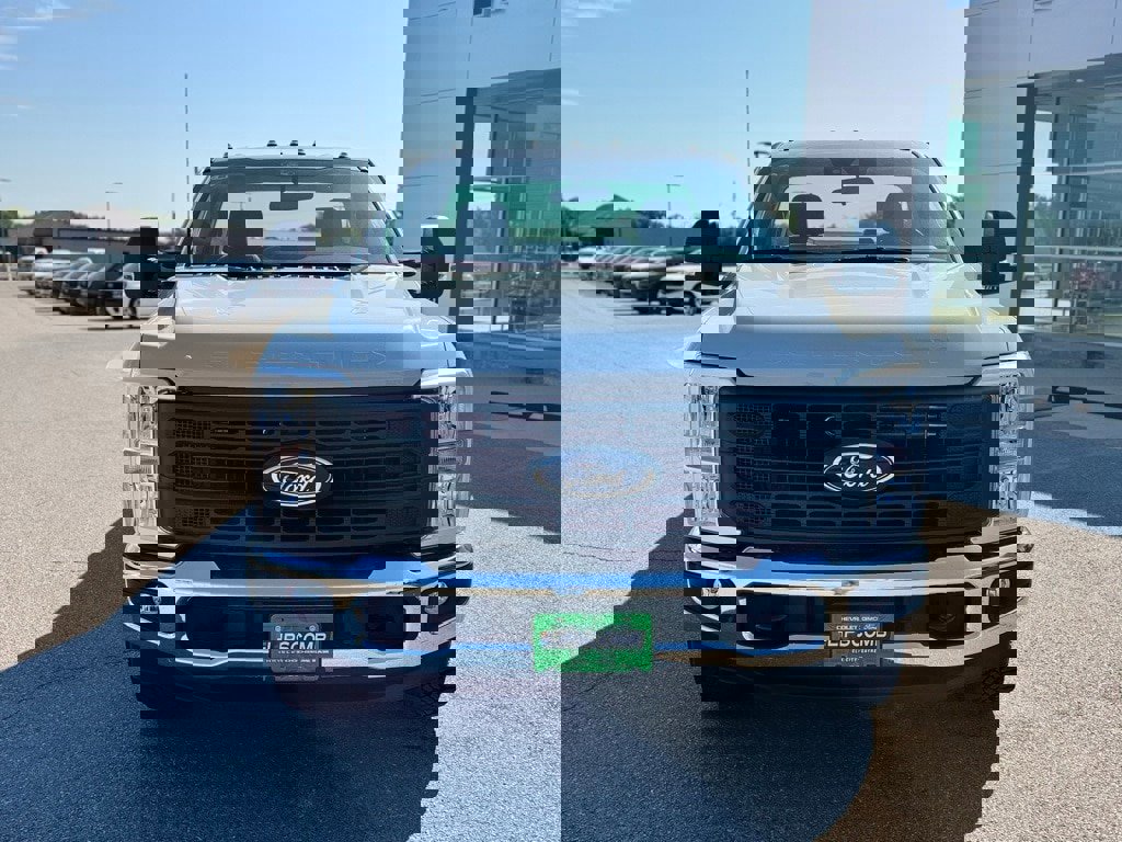 New 2026 Ford F350 XL image 4