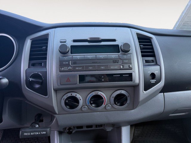 Used 2010 Toyota Tacoma 4x4 Access Cab image 10