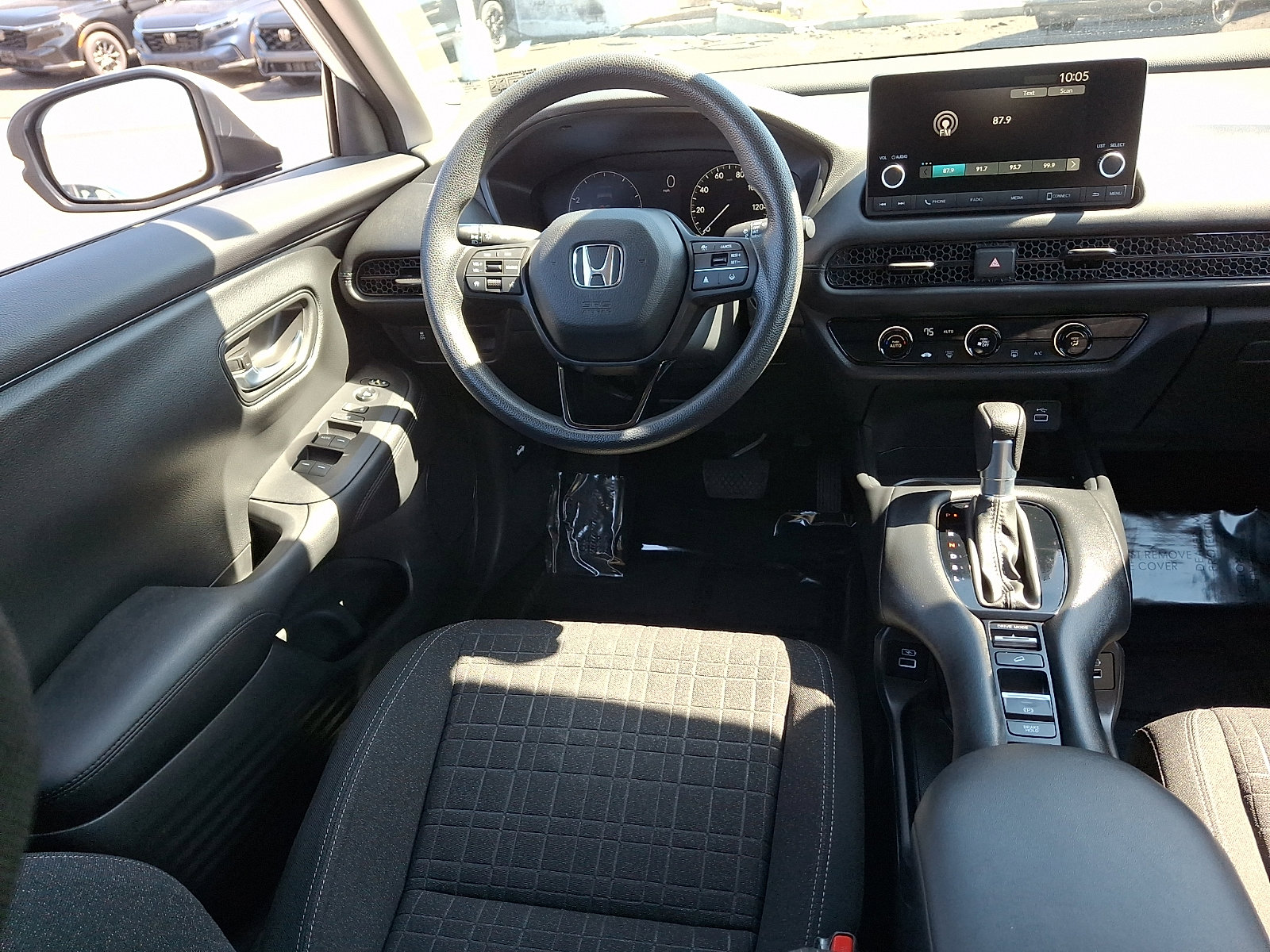 Used 2023 Honda HR-V LX image 10