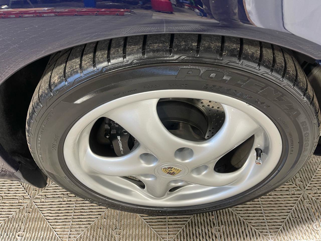 Used 1999 Porsche 911 Carrera image 16