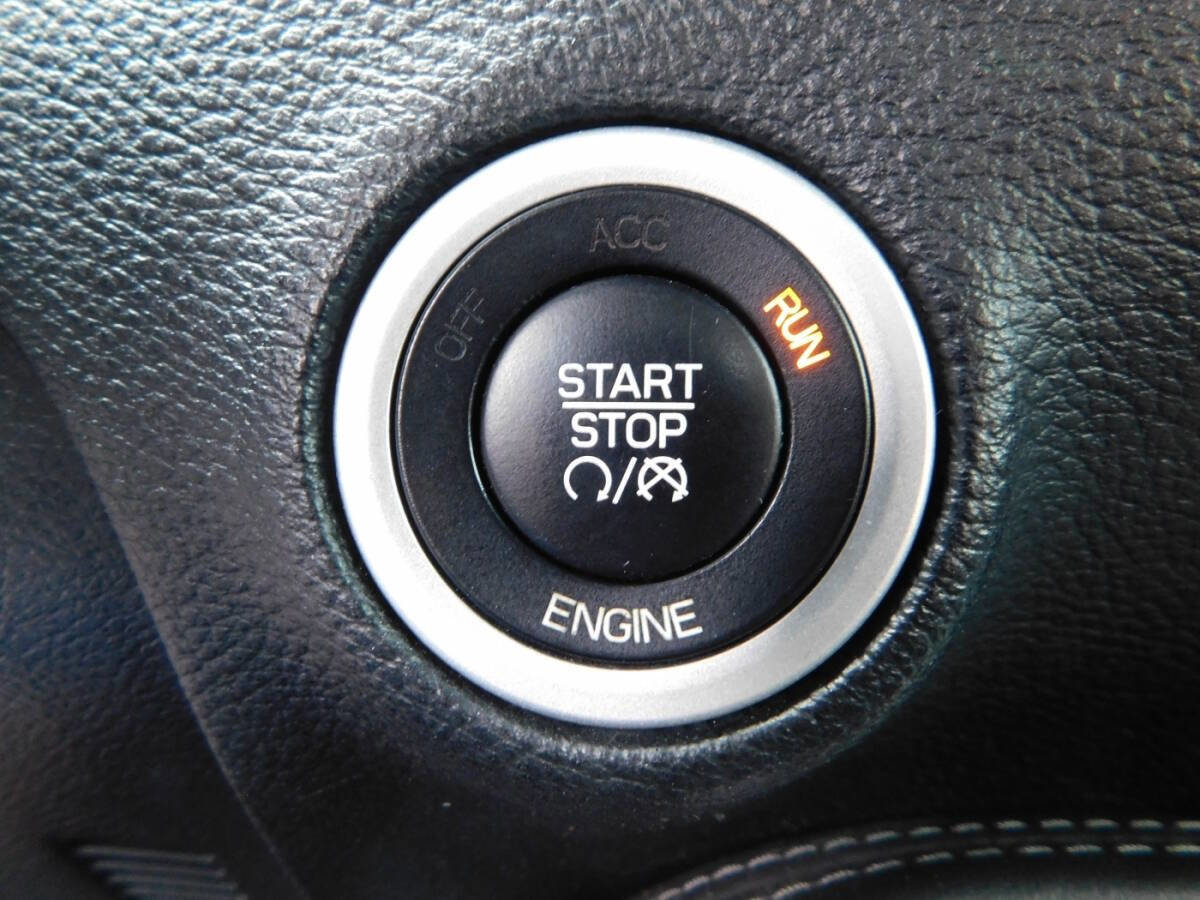 Used 2015 Dodge Challenger SXT image 15