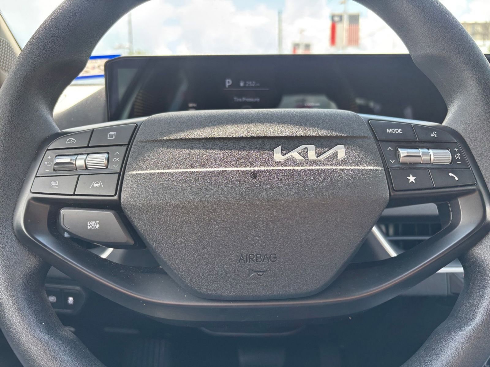 Used 2025 Kia K4 FWD image 27
