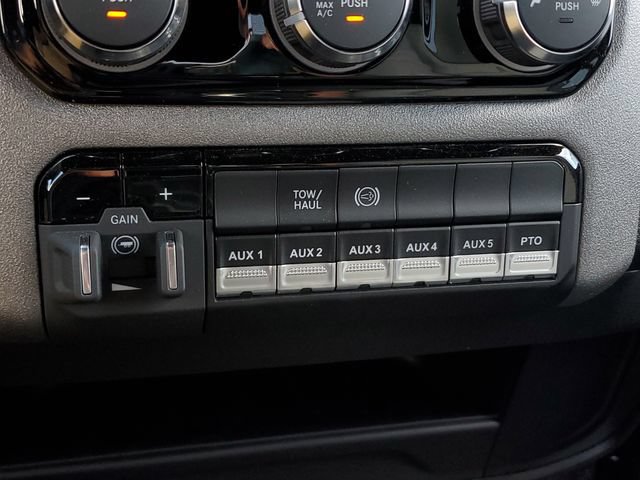 New 2025 RAM 5500 Tradesman AWD/4WD image 33