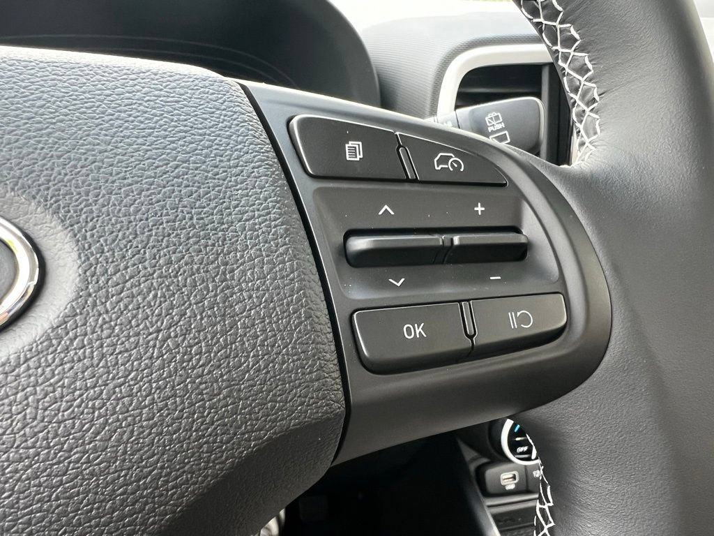 New 2026 Hyundai Venue SEL FWD image 40