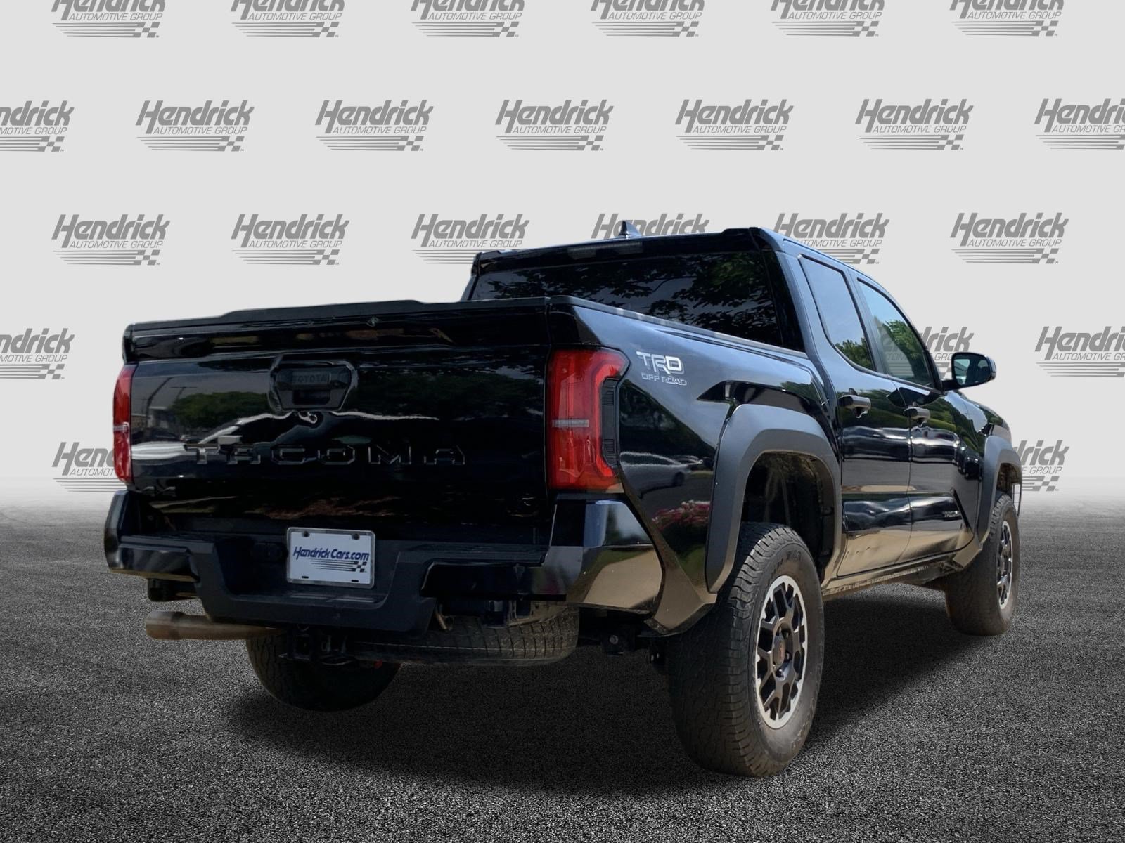 Used 2024 Toyota Tacoma TRD Off-Road AWD/4WD image 10
