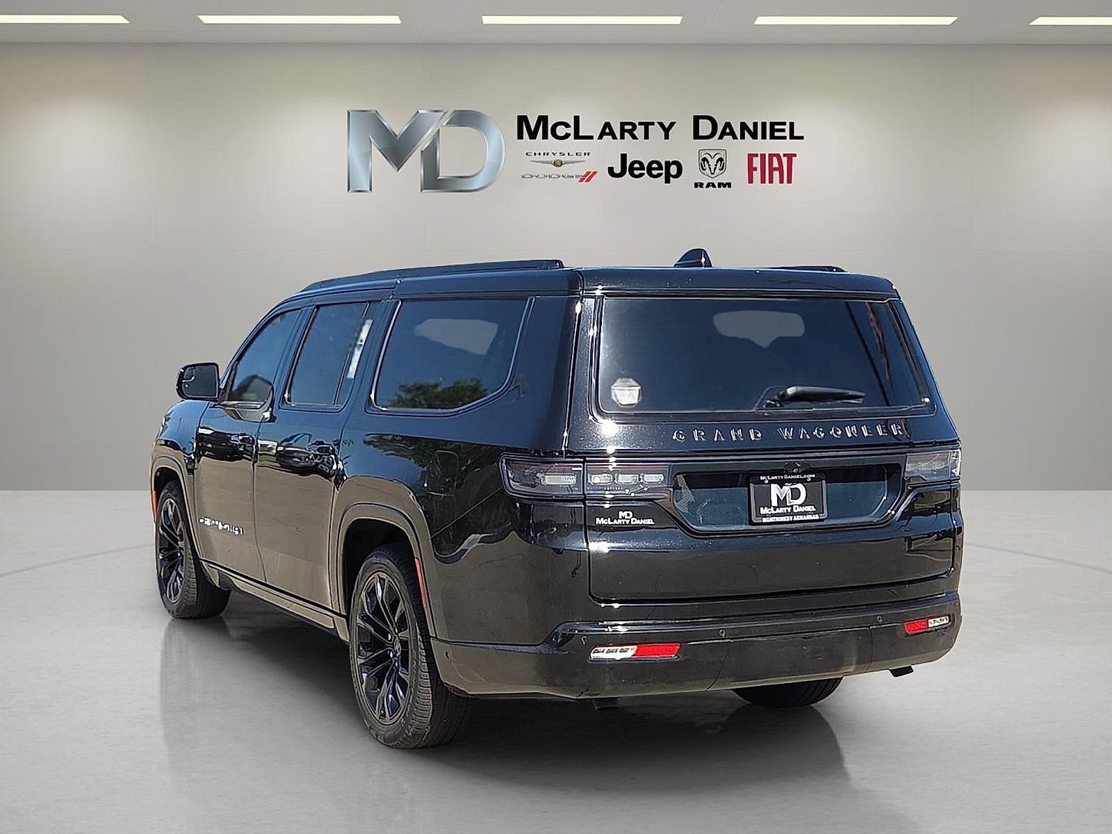 Used 2024 Jeep Grand Wagoneer L Series II w/ Quick Order Packagew 28T AWD/4WD image 4