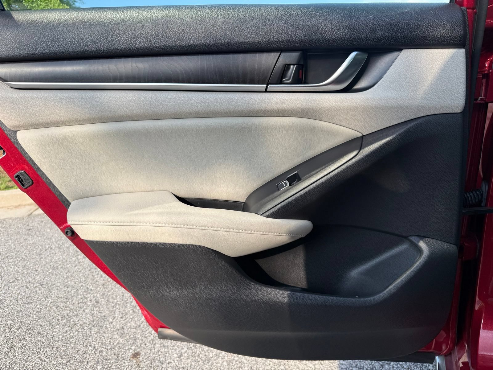 Used 2018 Honda Accord EX-L image 46