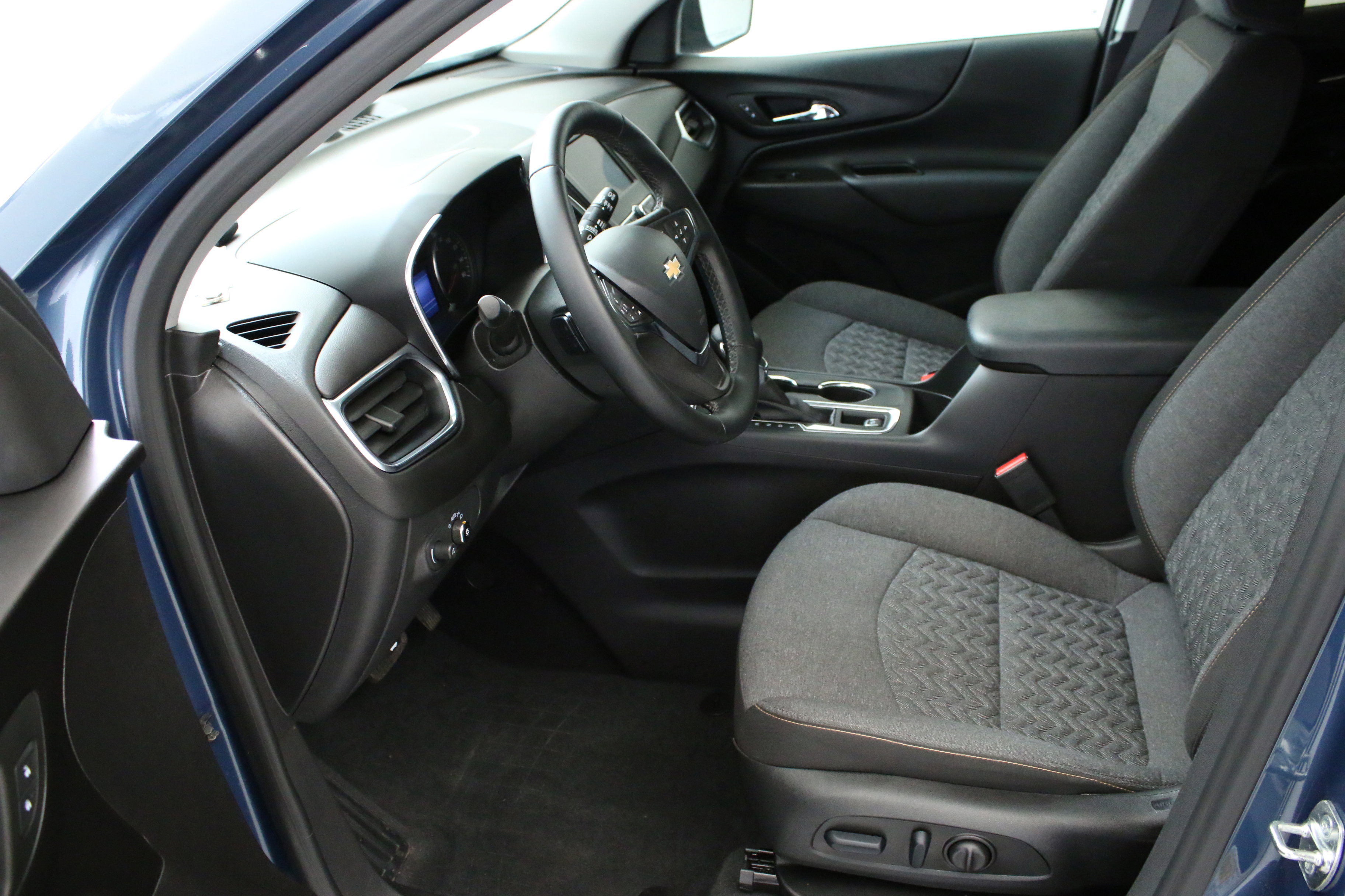 Certified 2024 Chevrolet Equinox LT AWD/4WD image 27