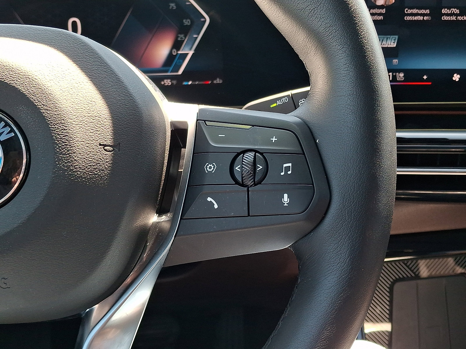 Used 2024 BMW X1 xDrive28i w/ Premium Package AWD/4WD image 22