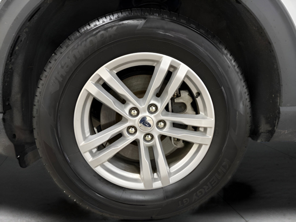 Used 2023 Ford Explorer XLT image 19