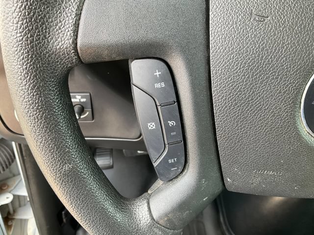 Used 2022 Chevrolet Express 2500 w/ Driver Convenience Package RWD image 9