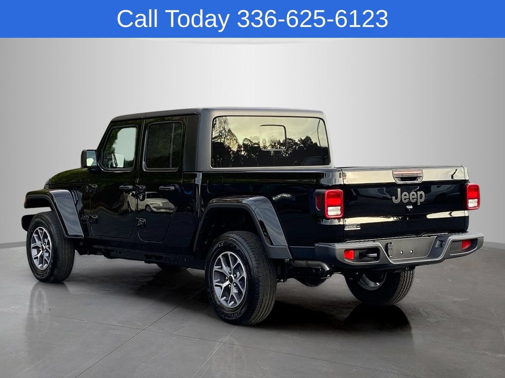 New 2026 Jeep Gladiator Sport AWD/4WD image 3