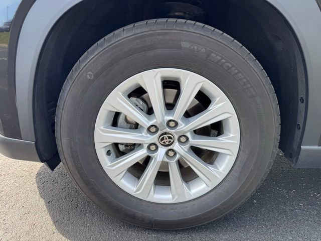 Used 2024 Toyota Grand Highlander XLE image 12