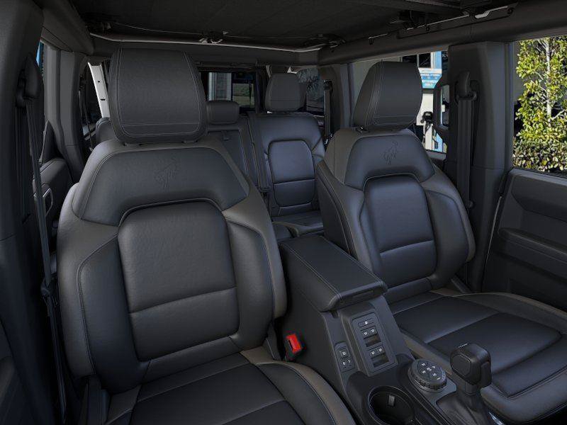 New 2025 Ford Bronco Outer Banks w/ Sasquatch Package AWD/4WD image 10