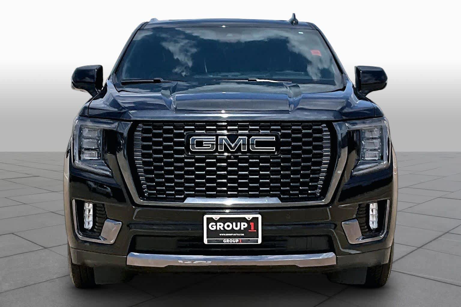 Used 2024 GMC Yukon XL Denali Ultimate AWD/4WD image 4