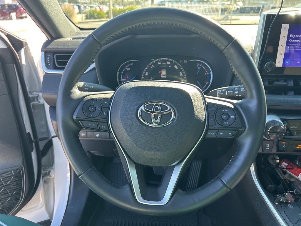 Used 2024 Toyota RAV4 SE image 18