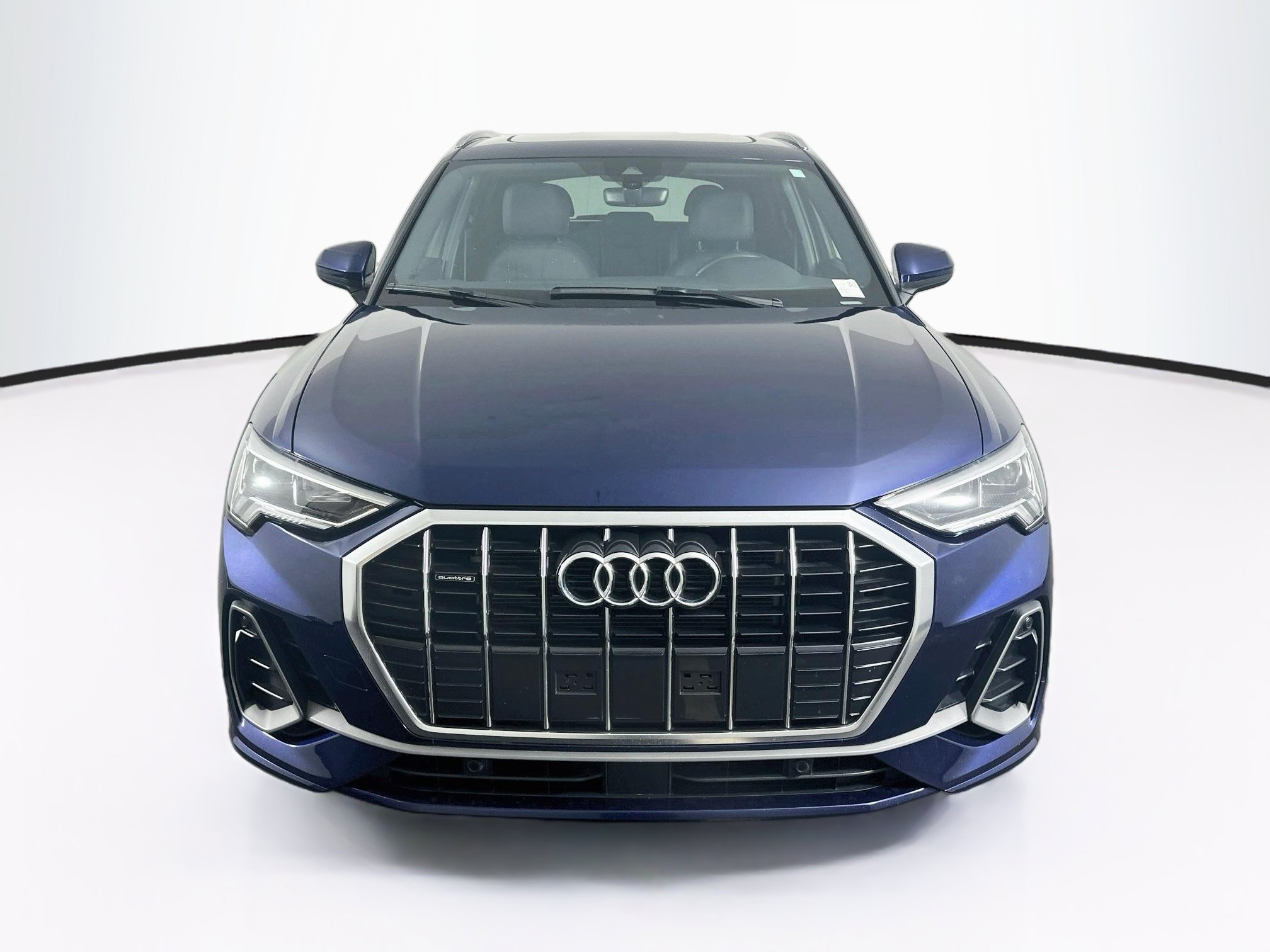 Used 2025 Audi Q3 2.0T Premium AWD/4WD image 2