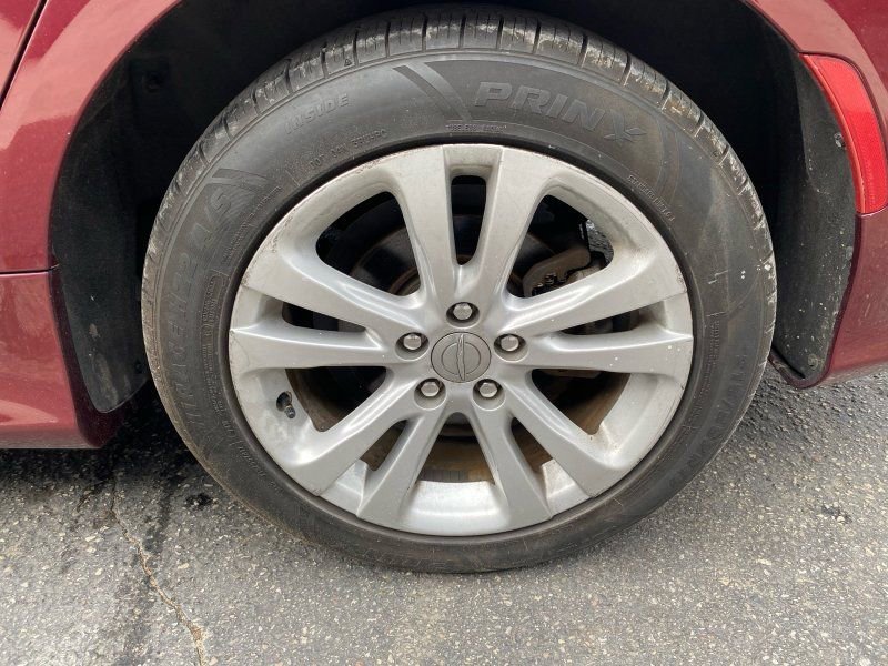 Used 2017 Chrysler 200 LX w/ Touring Convenience Group image 6