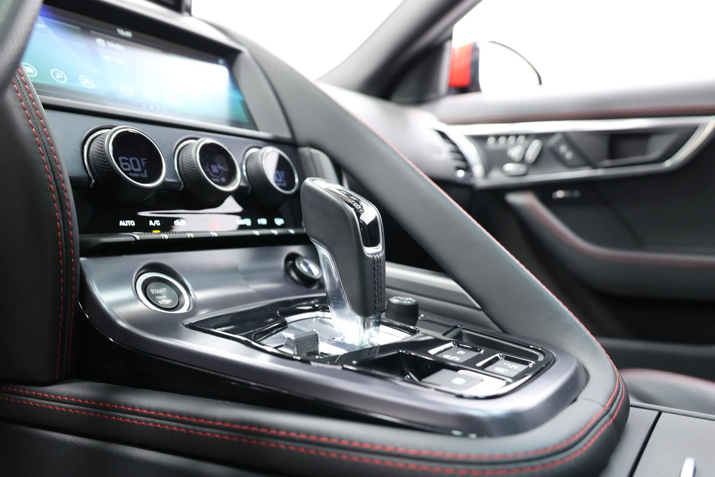 Used 2021 Jaguar F-TYPE R AWD/4WD image 50
