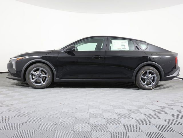 Certified 2025 Kia K4 LXS image 6
