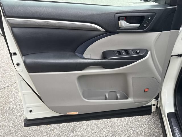 Used 2018 Toyota Highlander Limited AWD/4WD image 27