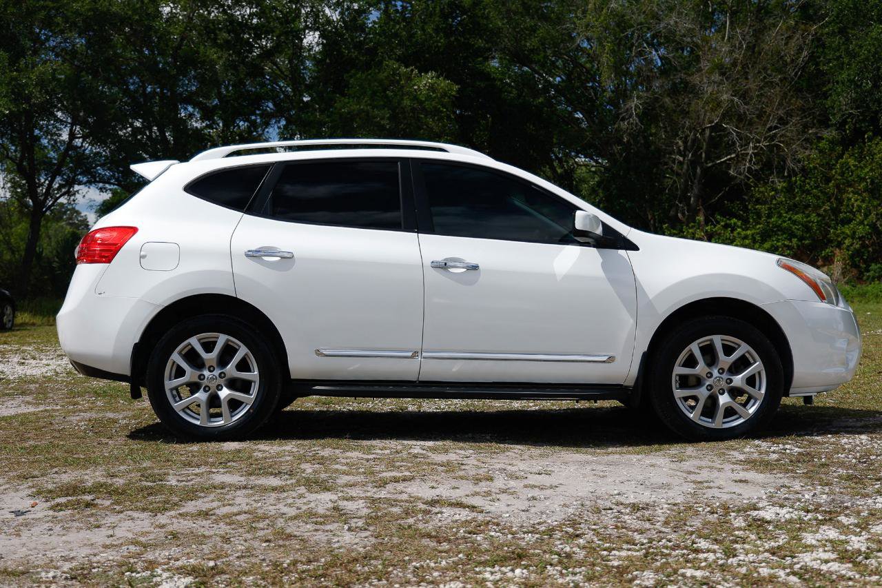 Used 2011 Nissan Rogue SV w/ SL Pkg image 13
