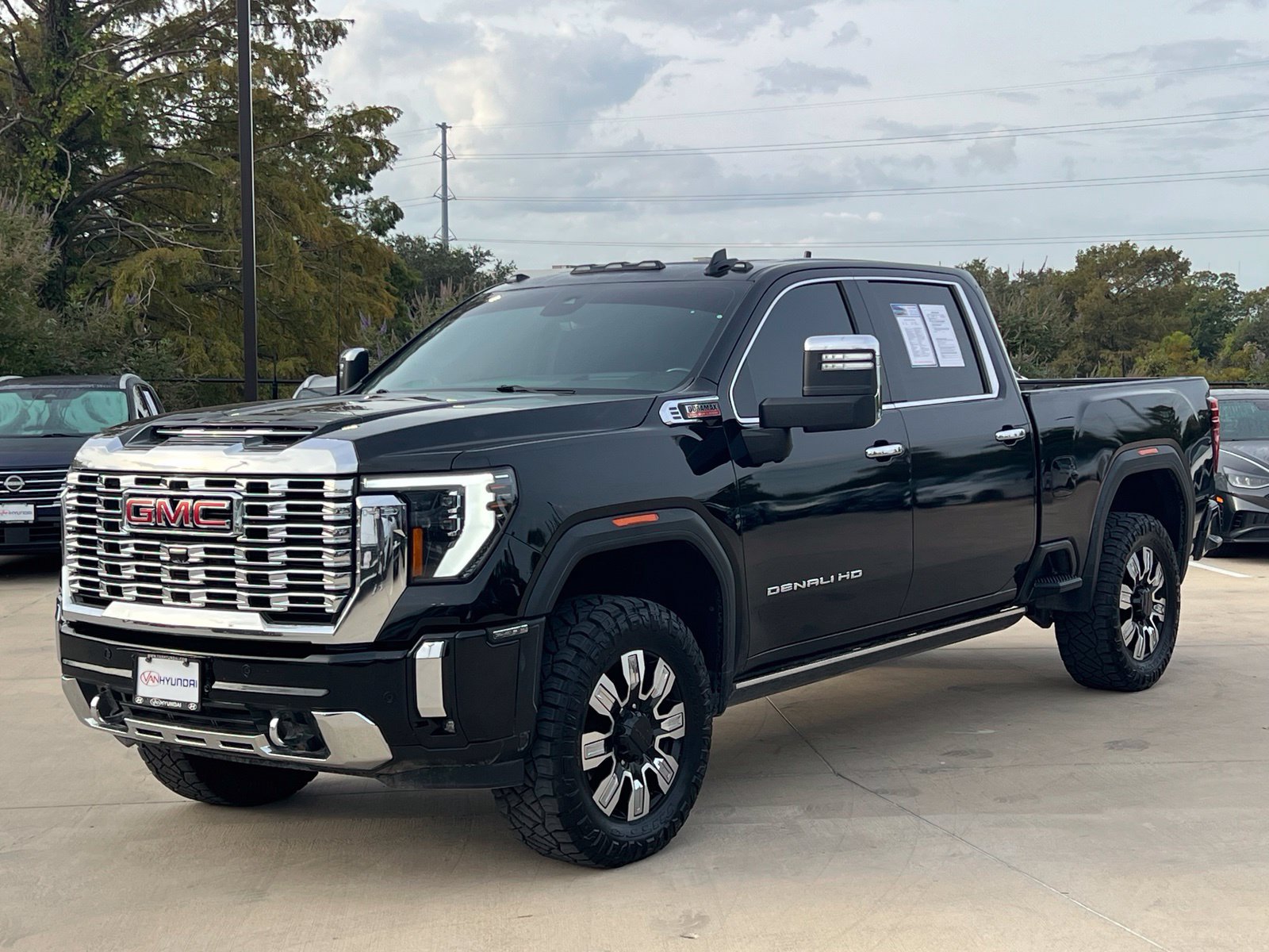 Used 2024 GMC Sierra 2500 Denali w/ Denali Reserve Package AWD/4WD image 17