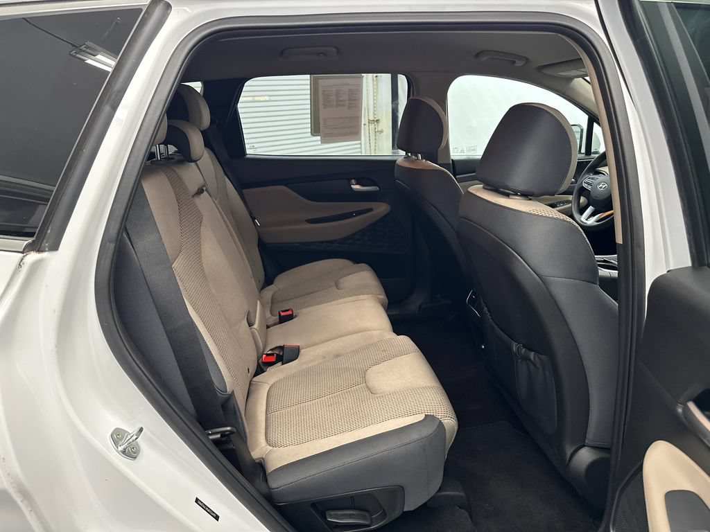 Used 2021 Hyundai Santa Fe SE FWD image 15